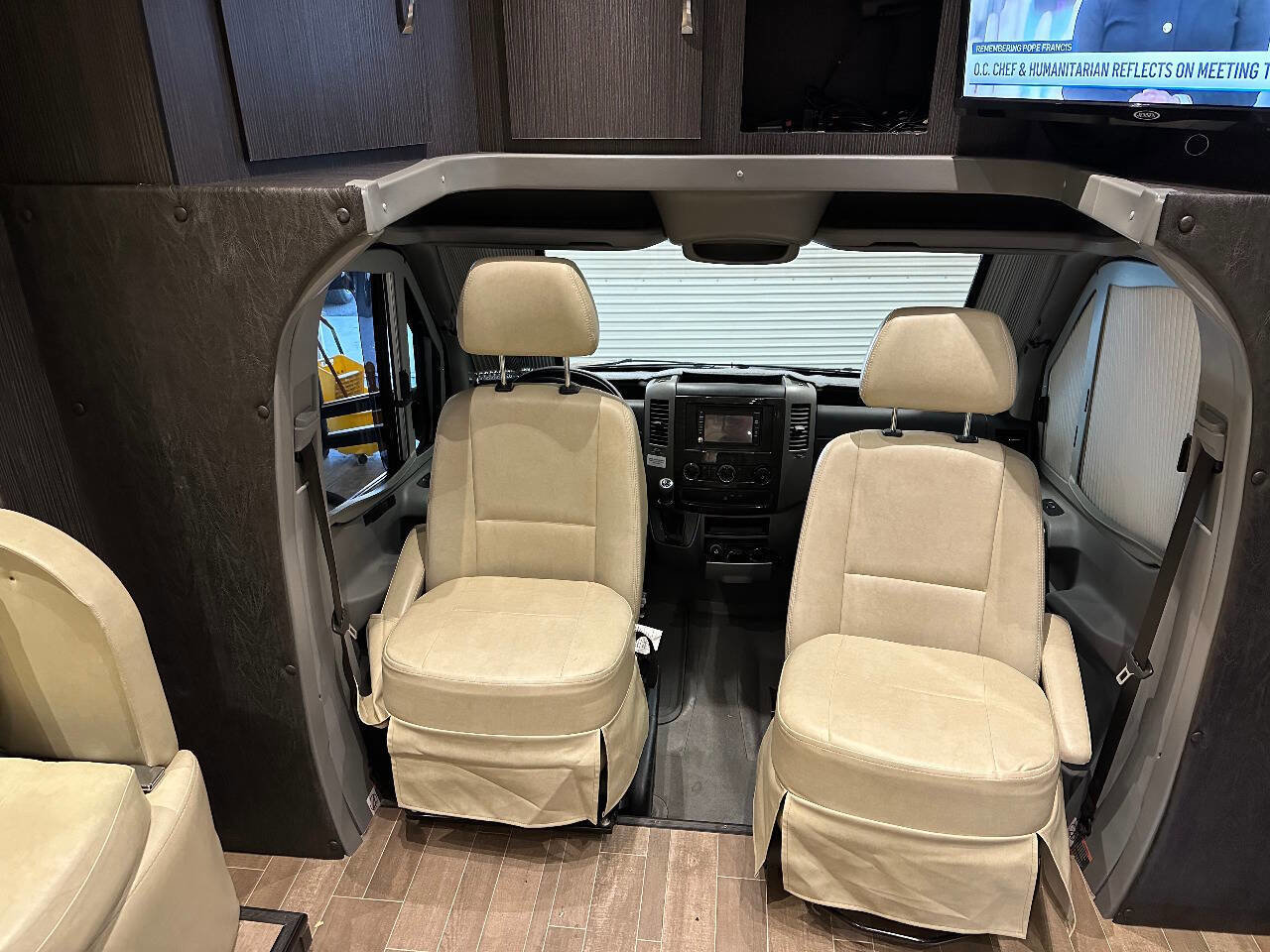 Used 2017 Mercedes-Benz Sprinter 3500 image 32