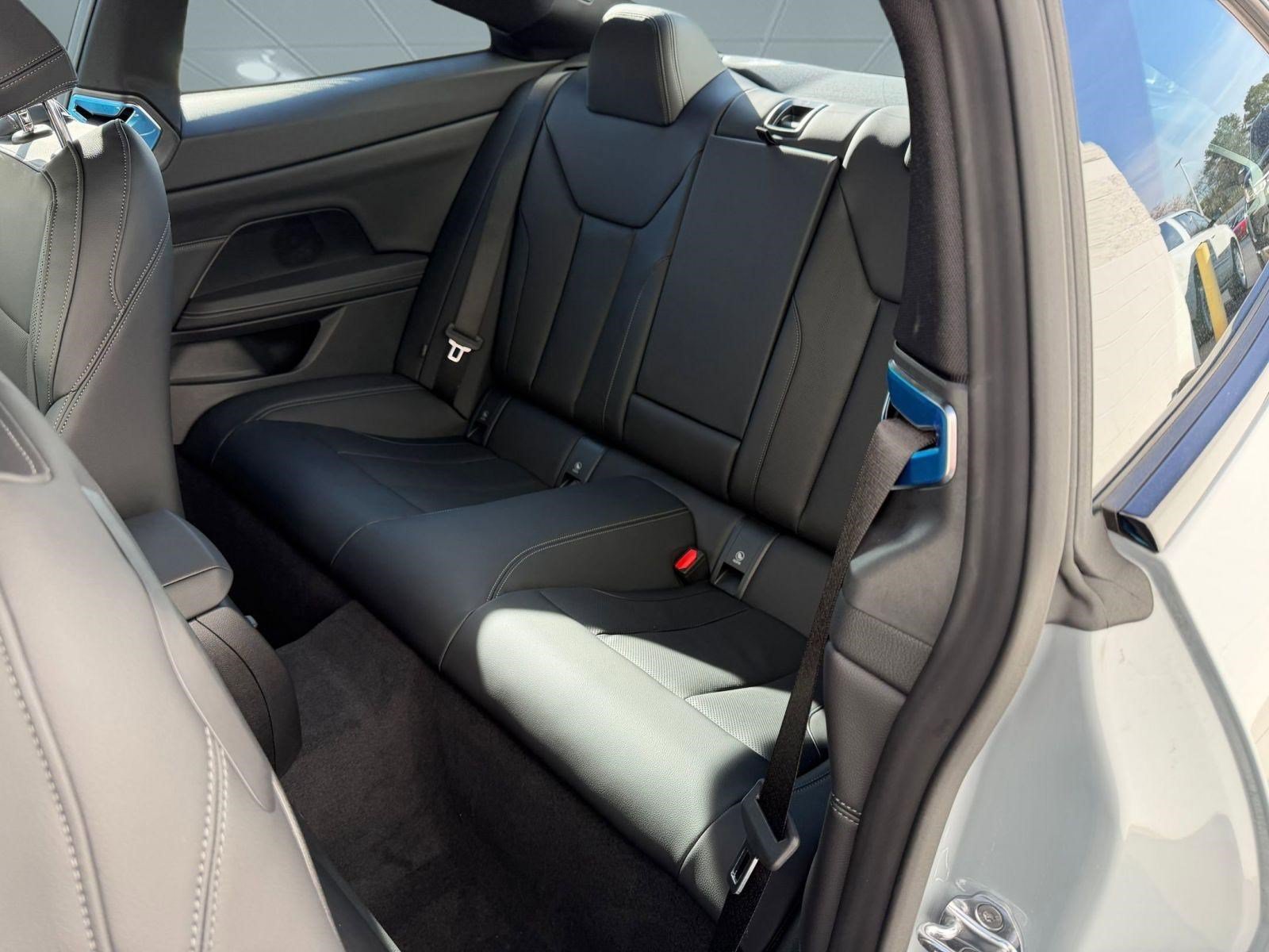 Used 2026 BMW 430i Coupe w/ M Sport Package RWD image 21