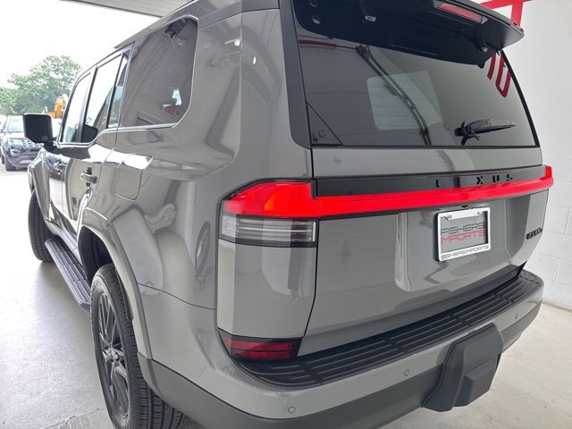 Used 2025 Lexus GX 550 w/ Cold Area Package image 9