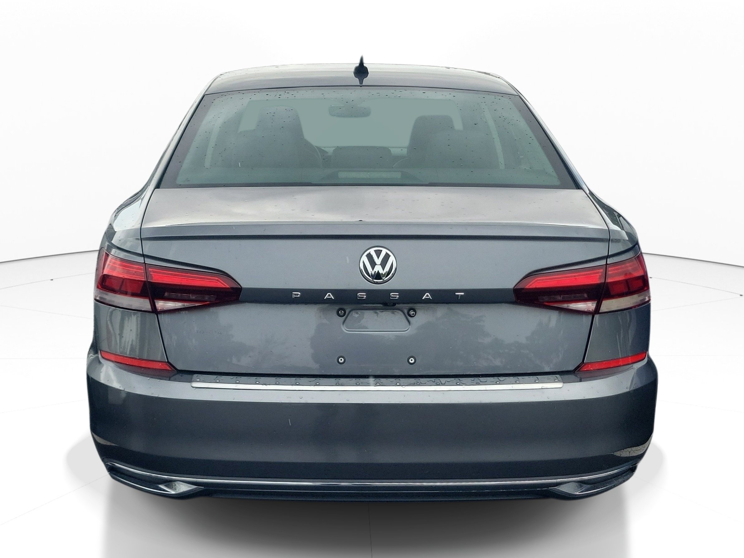 Used 2021 Volkswagen Passat 2.0T SE FWD image 9
