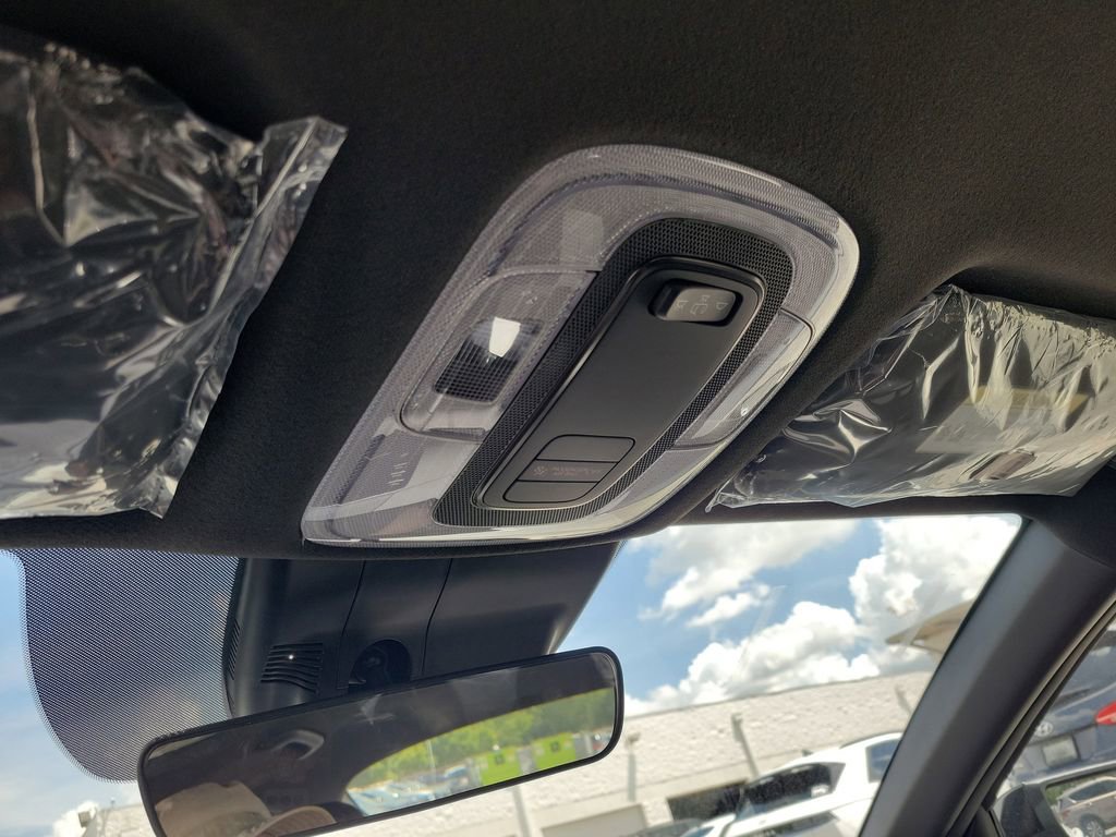 Used 2025 Hyundai Elantra Sport image 27