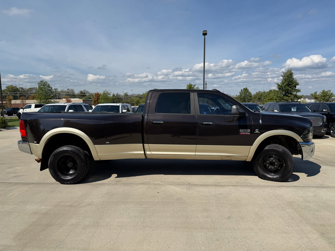 Used 2011 RAM 3500 Laramie w/ Protection Group image 4