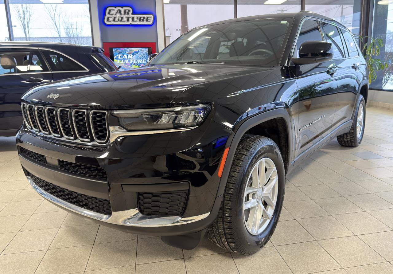 Used 2023 Jeep Grand Cherokee L Laredo w/ Trailer Tow Group (B) image 12