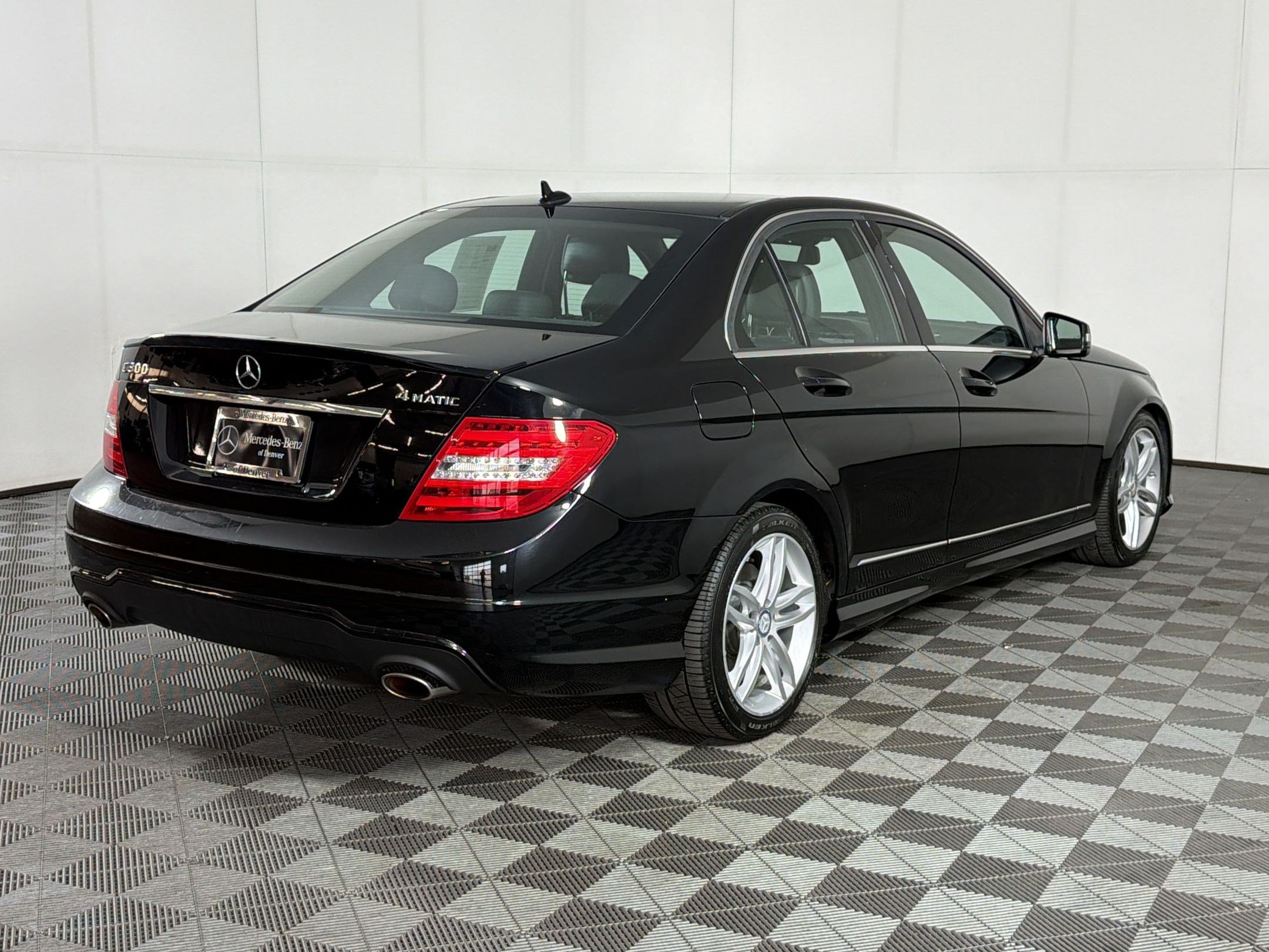 Used 2013 Mercedes-Benz C 300 4MATIC Sedan image 9