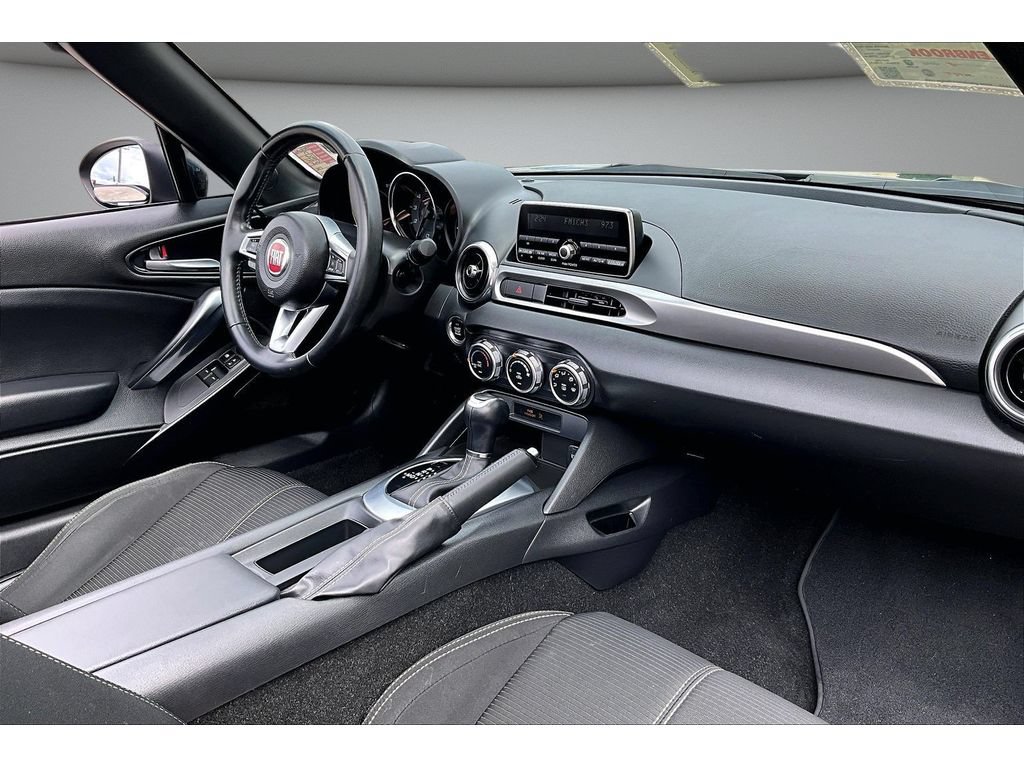 Used 2017 FIAT 124 Spider Classica RWD image 39
