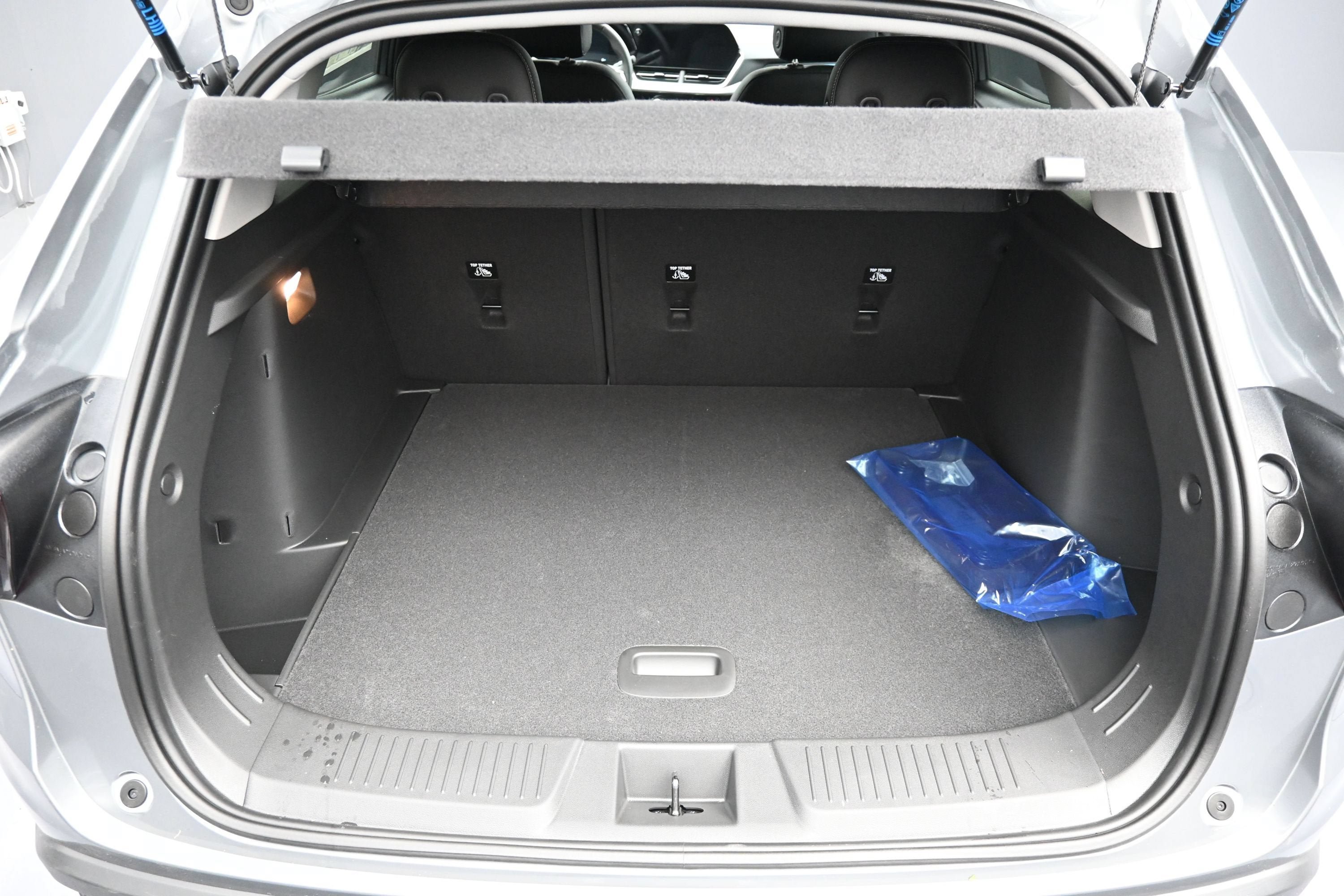 New 2026 Chevrolet Trax LT w/ Sunroof Package FWD image 28