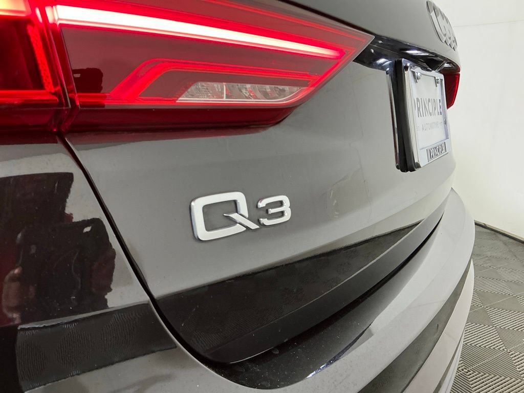 Used 2022 Audi Q3 2.0T Premium Plus AWD/4WD image 31