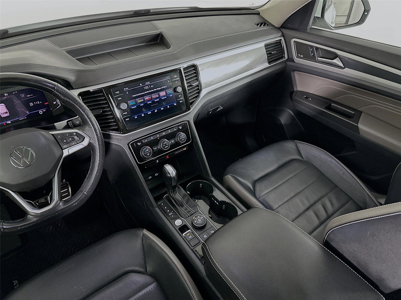 Used 2022 Volkswagen Atlas SEL Premium image 25