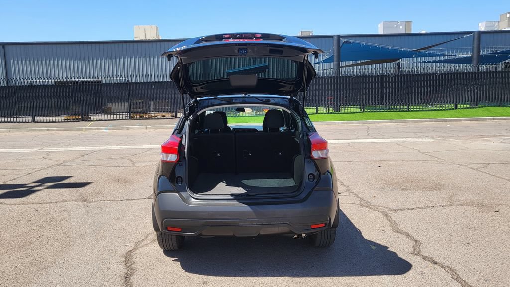 Used 2019 Nissan Kicks SV FWD image 12
