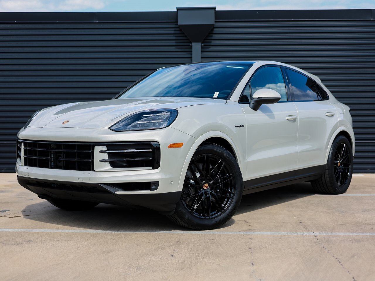 New 2025 Porsche Cayenne E-Hybrid Coupe image 1