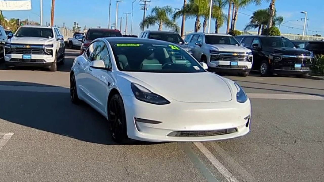 Used 2021 Tesla Model 3 Long Range image 2