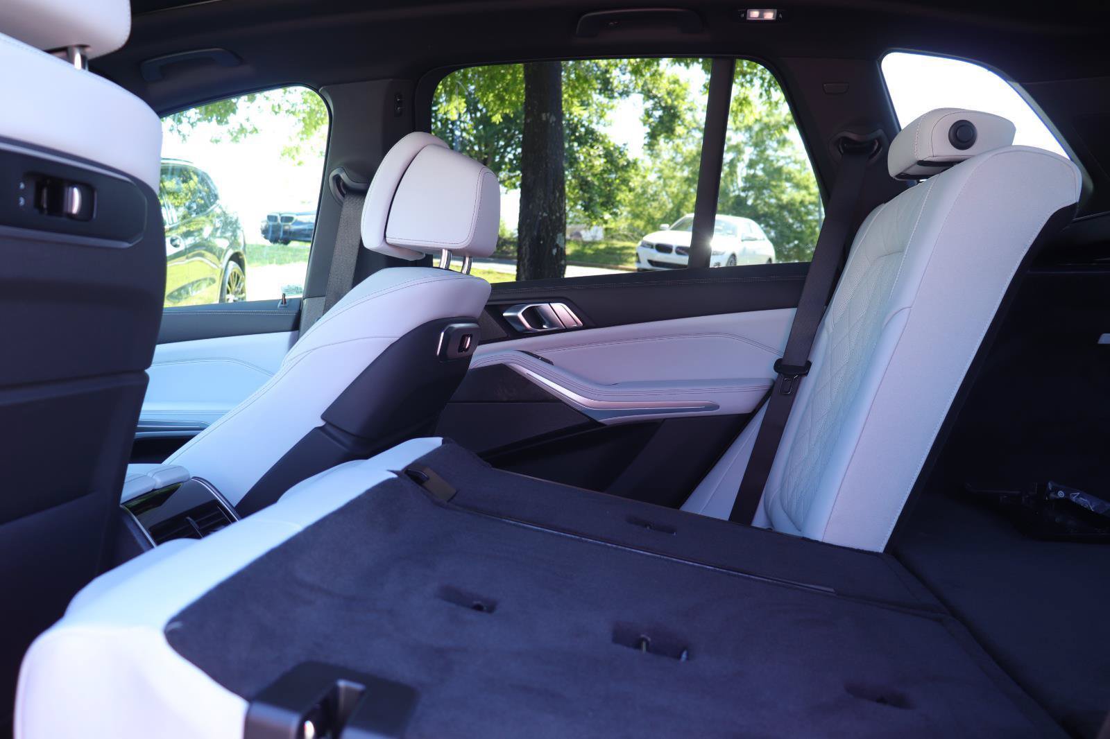 New 2026 BMW X5 sDrive40i w/ M Sport Package RWD image 13