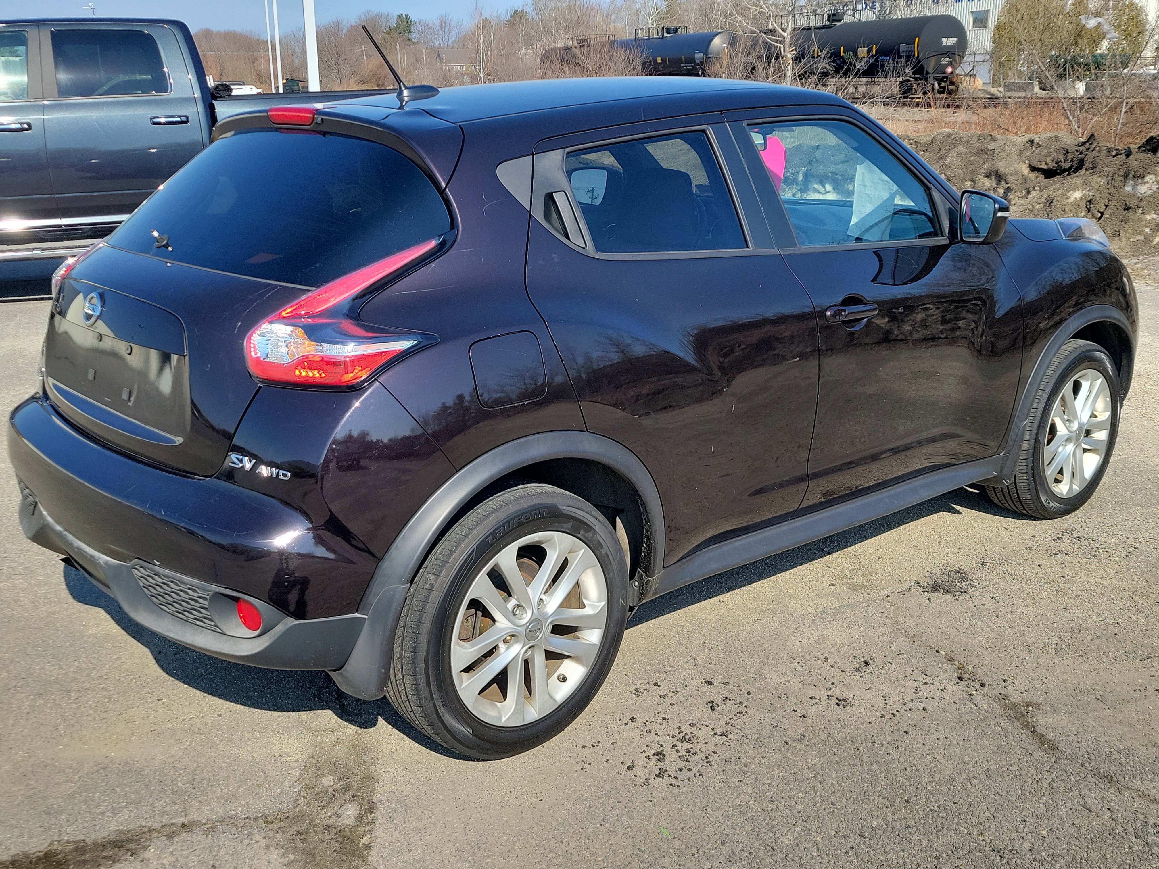 Used 2015 Nissan Juke SV w/ Cold Weather Package AWD/4WD image 5