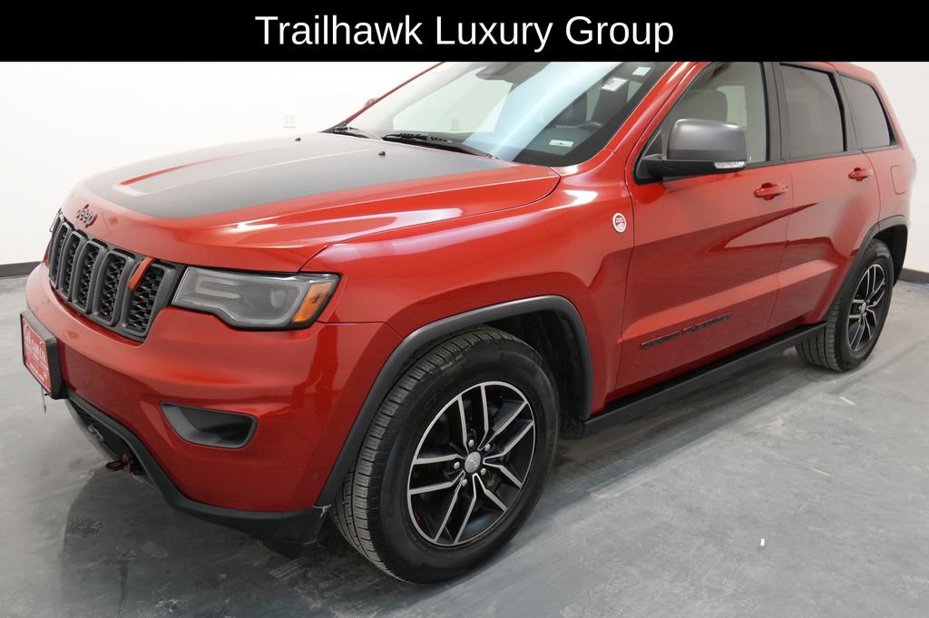 Used 2018 Jeep Grand Cherokee Trailhawk w/ Trailhawk Luxury Group image 3
