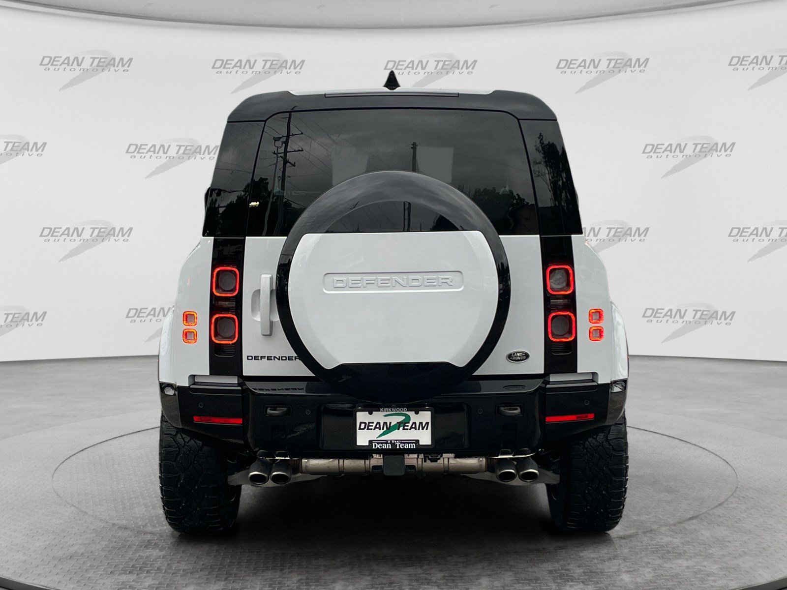 Used 2023 Land Rover Defender 90 V8 AWD/4WD image 7