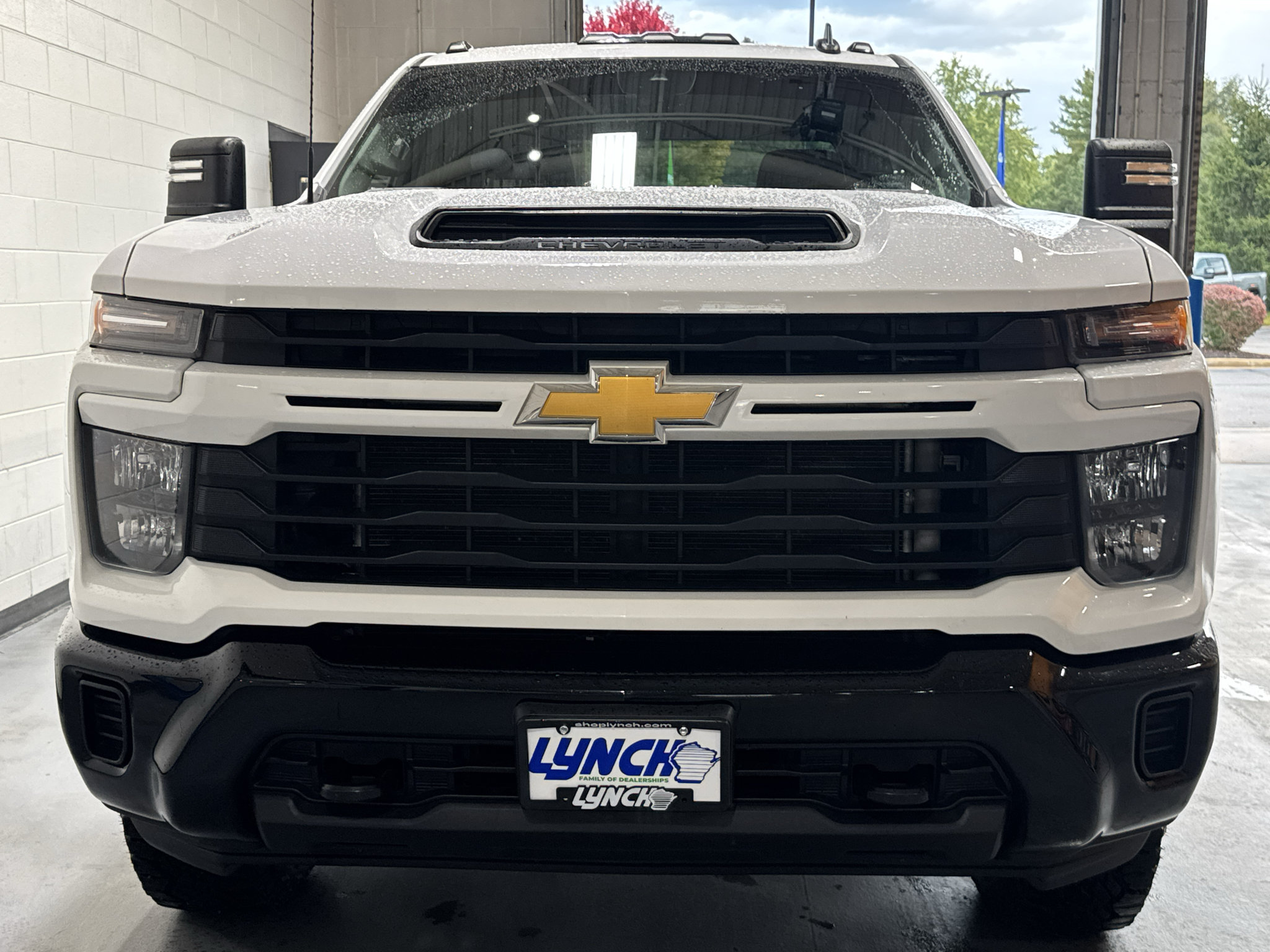 Used 2024 Chevrolet Silverado 2500 Custom w/ Custom Convenience Package AWD/4WD image 8