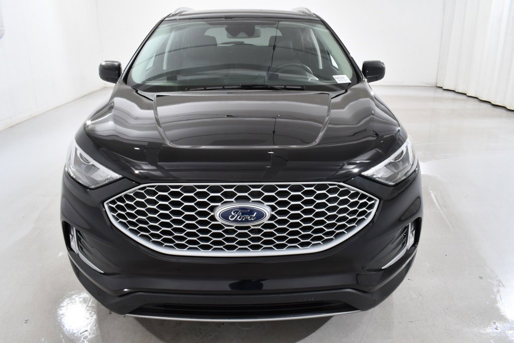Used 2024 Ford Edge SEL w/ Convenience Package image 3
