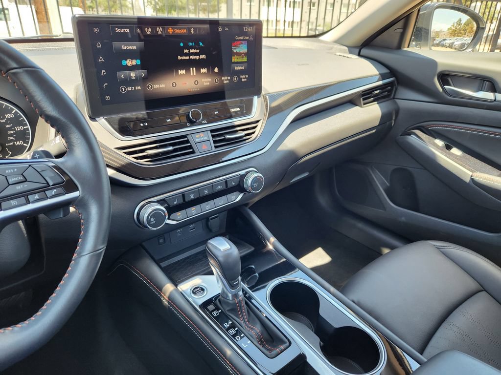 Used 2023 Nissan Altima 2.5 SR w/ SR Premium Package FWD image 16