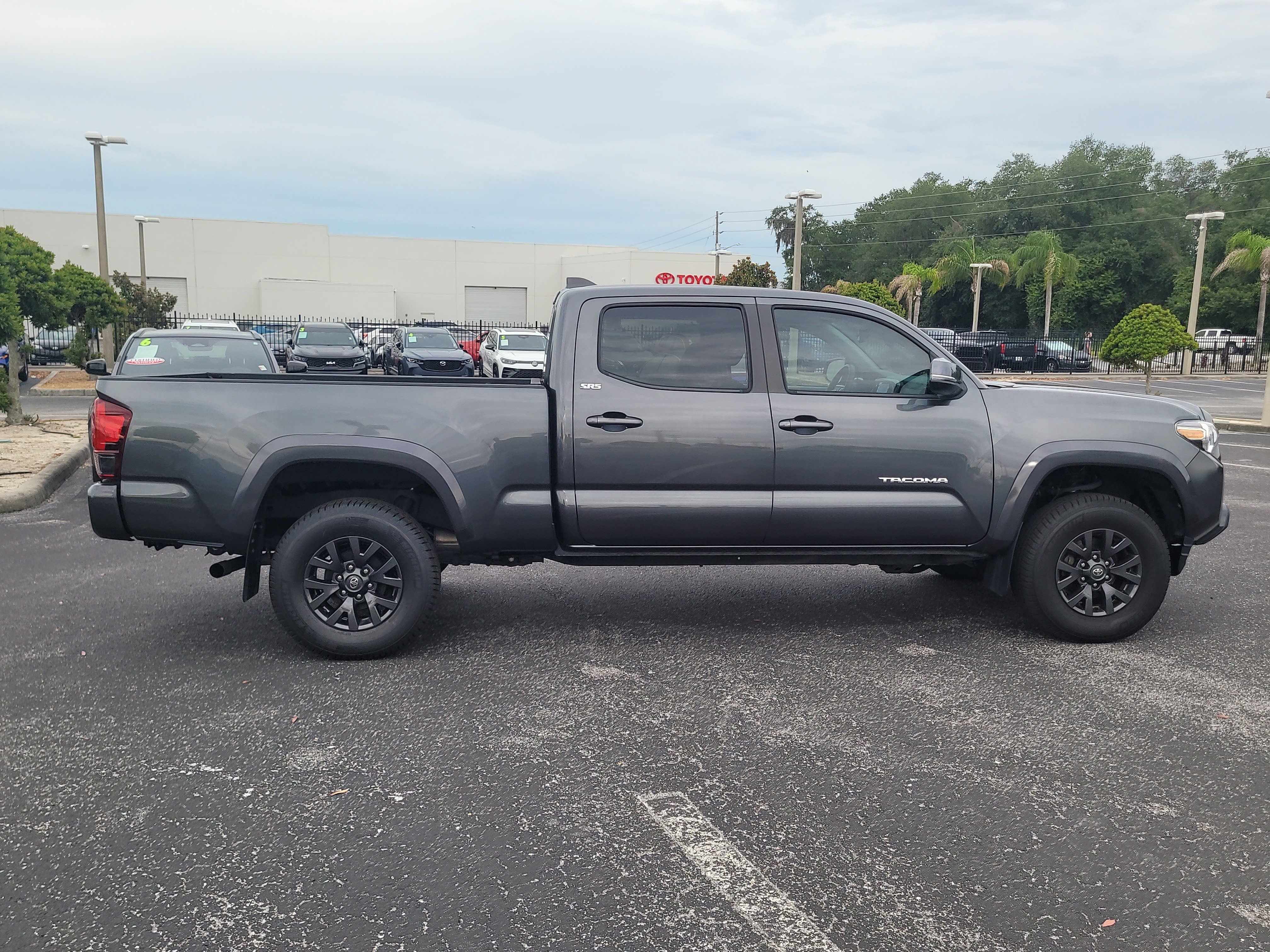 Certified 2022 Toyota Tacoma SR5 w/ Technology Package AWD/4WD image 8