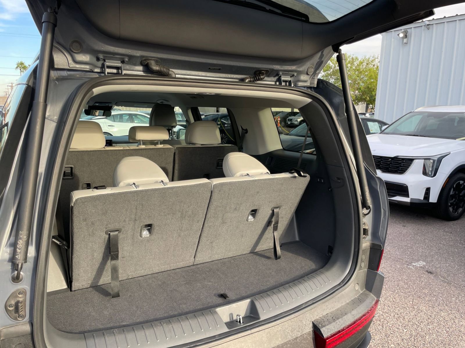 Used 2025 Hyundai Santa Fe SEL image 34