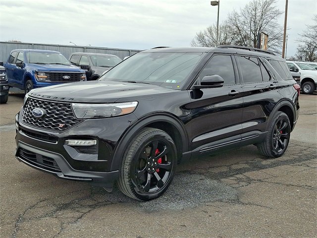 Certified 2023 Ford Explorer ST w/ Equipment Group 401A image 3