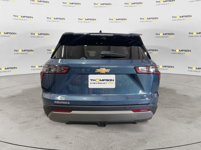 Used 2025 Chevrolet Equinox LT w/ Safety and Technology Package FWD image 4