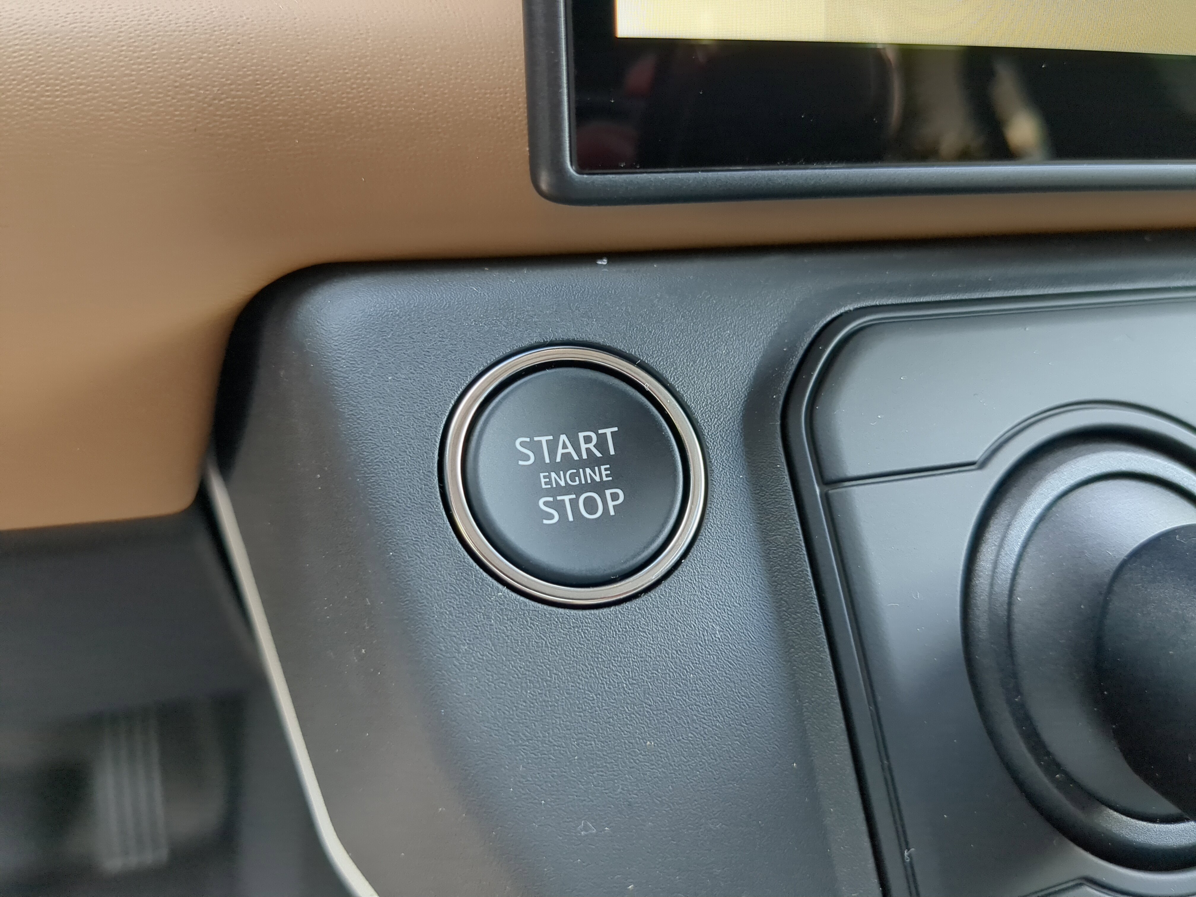 New 2026 Land Rover Defender 110 S image 30