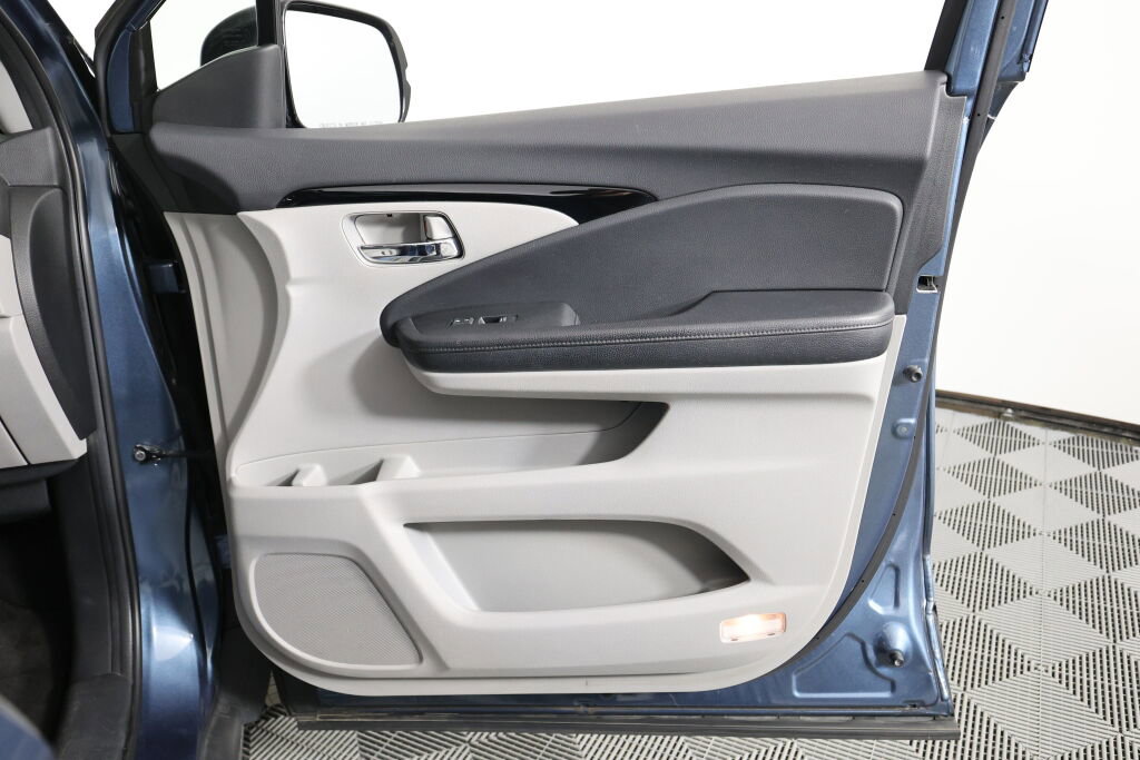 Used 2018 Honda Pilot Touring image 26