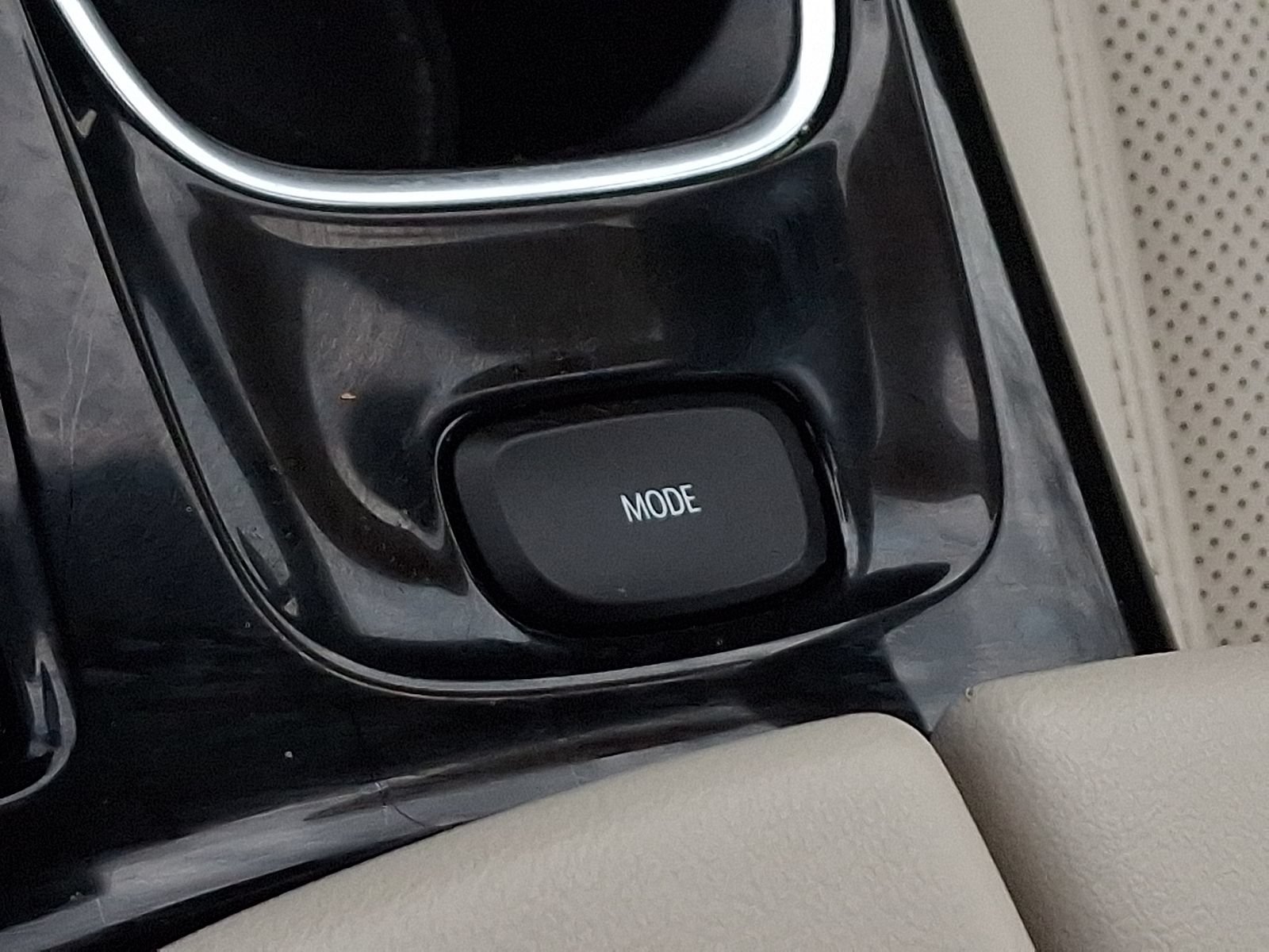 Used 2021 Buick Envision Essence AWD/4WD image 25