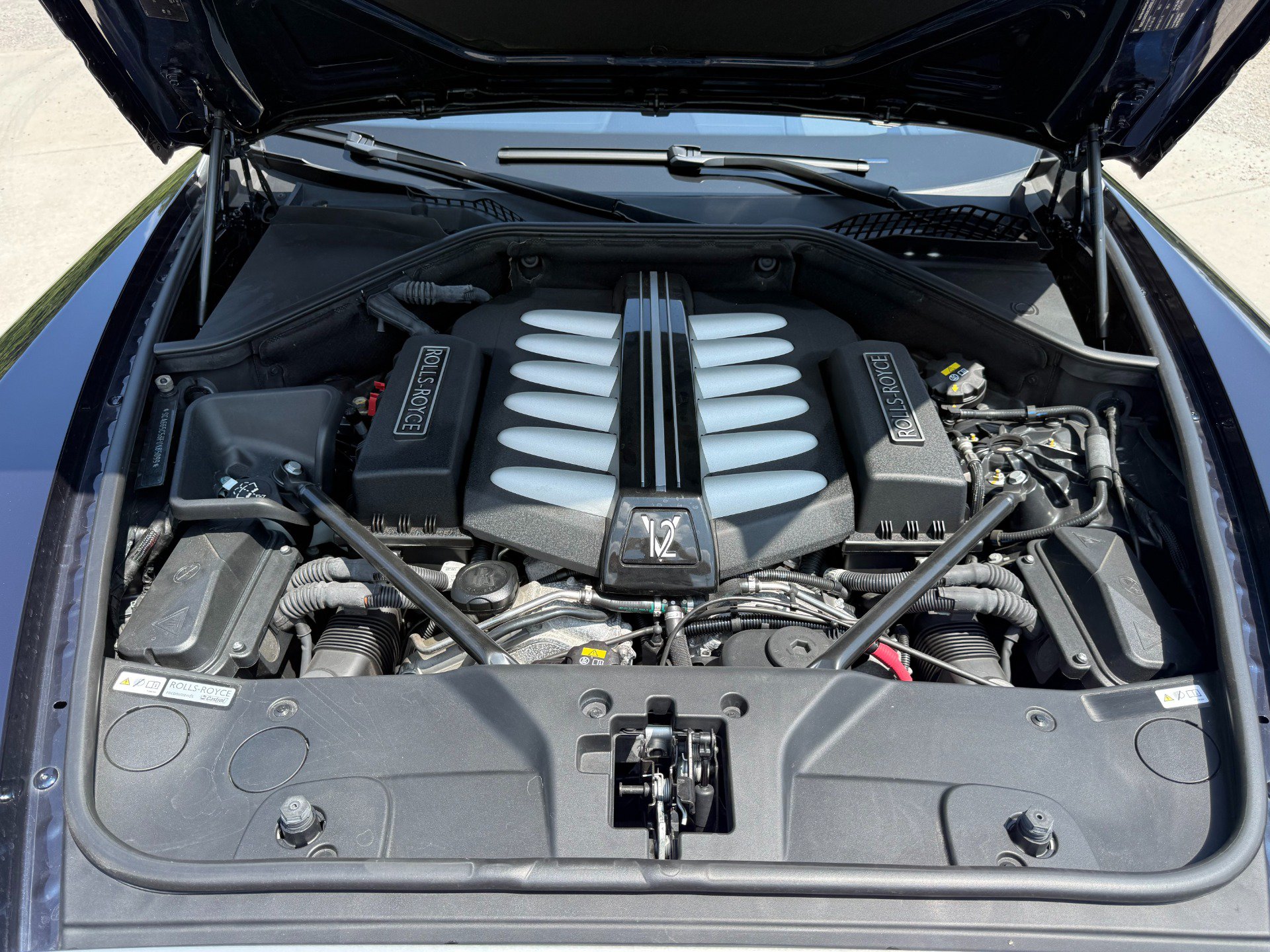 Used 2015 Rolls-Royce Wraith RWD image 52