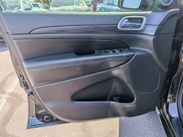 Used 2020 Jeep Grand Cherokee Altitude AWD/4WD image 10