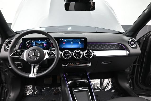 Used 2026 Mercedes-Benz GLB 250 4MATIC image 16