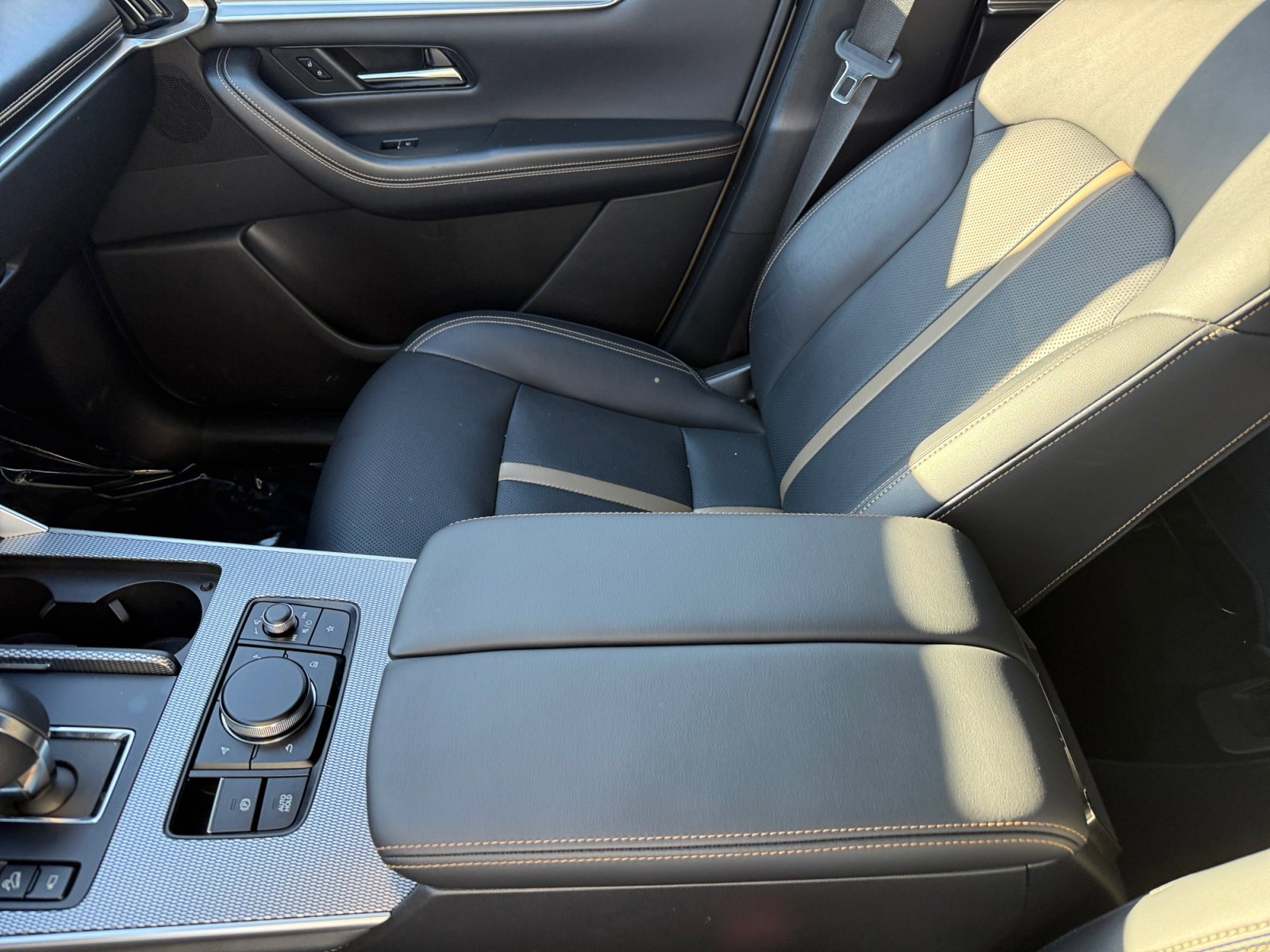 Certified 2024 MAZDA CX-90 Plug-In Hybrid w/ Premium Plus image 14