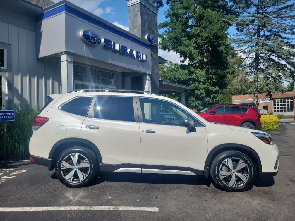 Used 2019 Subaru Forester Touring AWD/4WD image 2