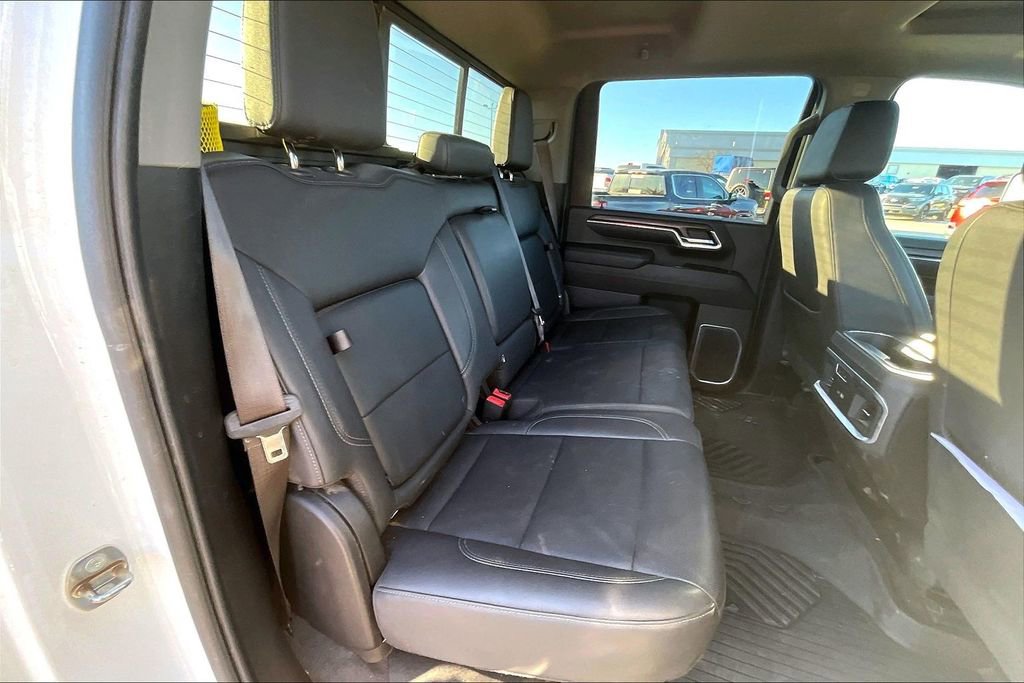 Used 2024 GMC Sierra 3500 SLT w/ SLT Premium Package image 23