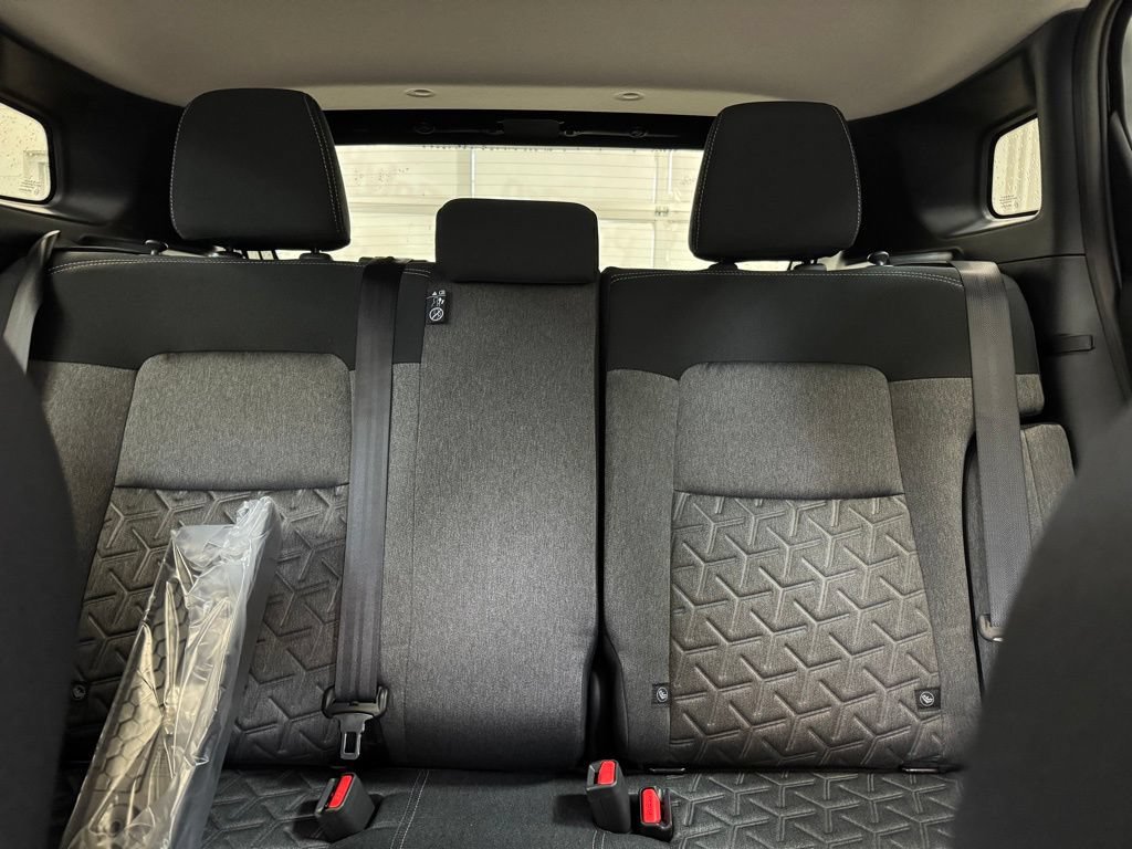 Used 2026 Nissan Kicks SV AWD/4WD image 13