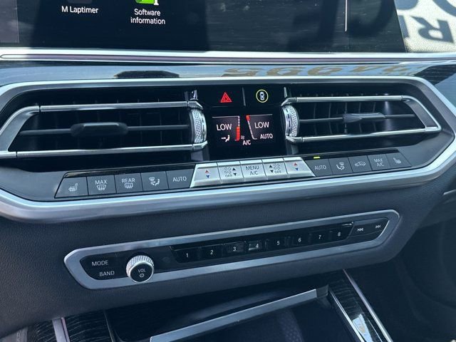 Used 2020 BMW X7 xDrive40i w/ M Sport Package AWD/4WD image 30