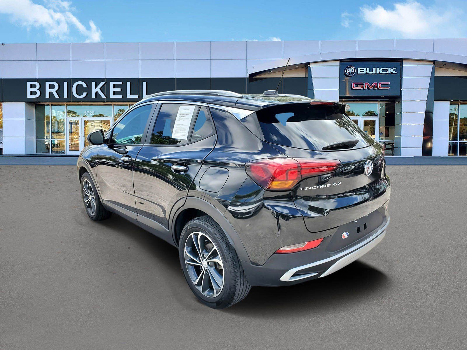 Used 2022 Buick Encore GX Select image 4