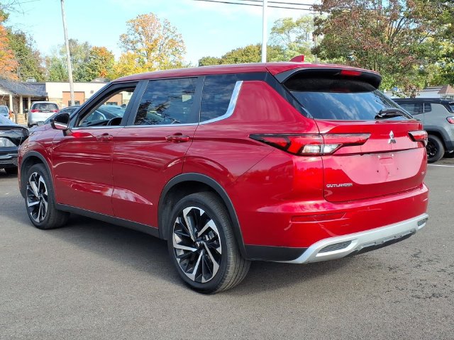 Used 2022 Mitsubishi Outlander SE FWD image 4
