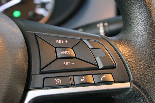 Used 2025 Nissan Versa SV image 14