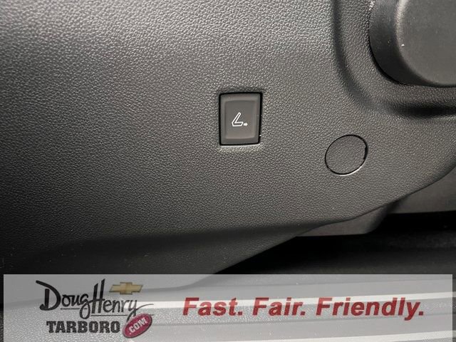 New 2026 Chevrolet Traverse RS w/ LPO, Floor Liner Package FWD image 45