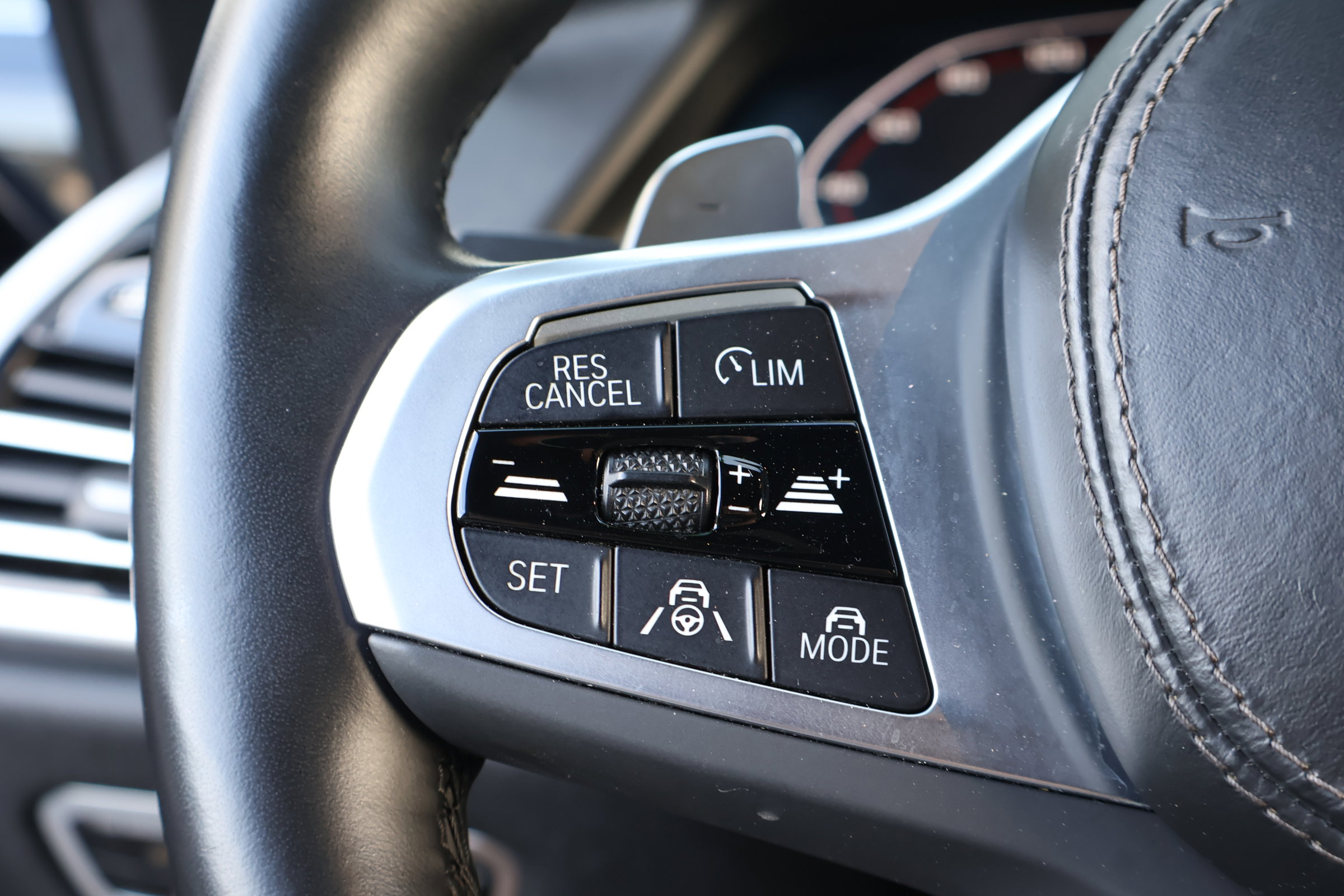 Used 2023 BMW X5 M50i w/ Executive Package image 26