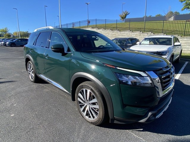 Used 2022 Nissan Pathfinder Platinum w/ Cargo Package