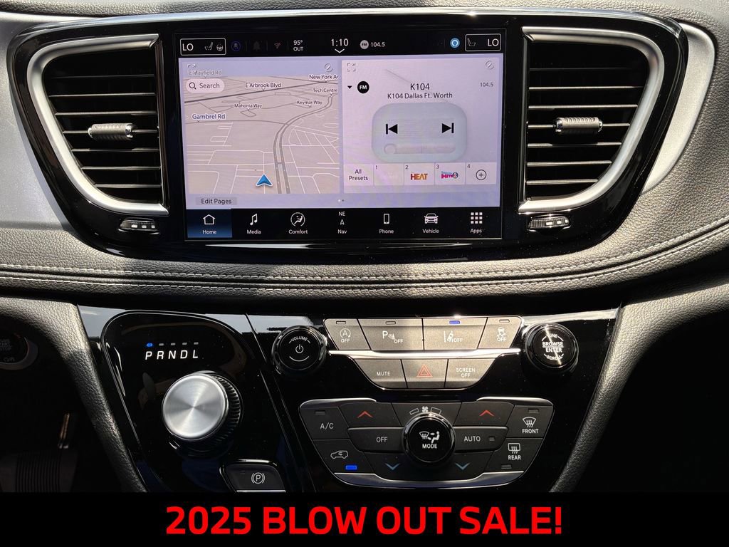 New 2025 Chrysler Pacifica Limited w/ Uconnect Theater Family Group FWD image 13