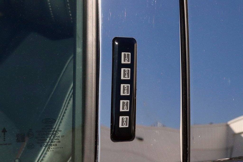 Used 2022 Ford F150 Lariat image 11