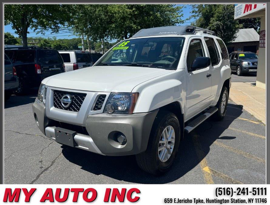 Used 2015 Nissan Xterra 4WD image 8