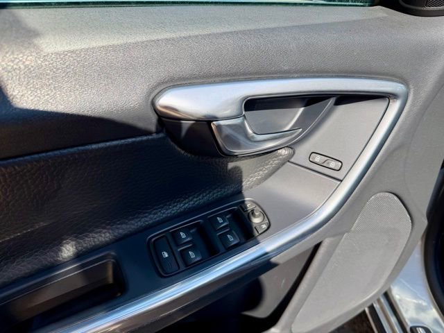 Used 2013 Volvo S60 T5 image 22