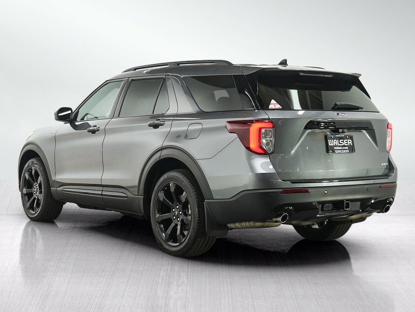 Used 2024 Ford Explorer ST-Line w/ Class IV Trailer Tow Package AWD/4WD image 8