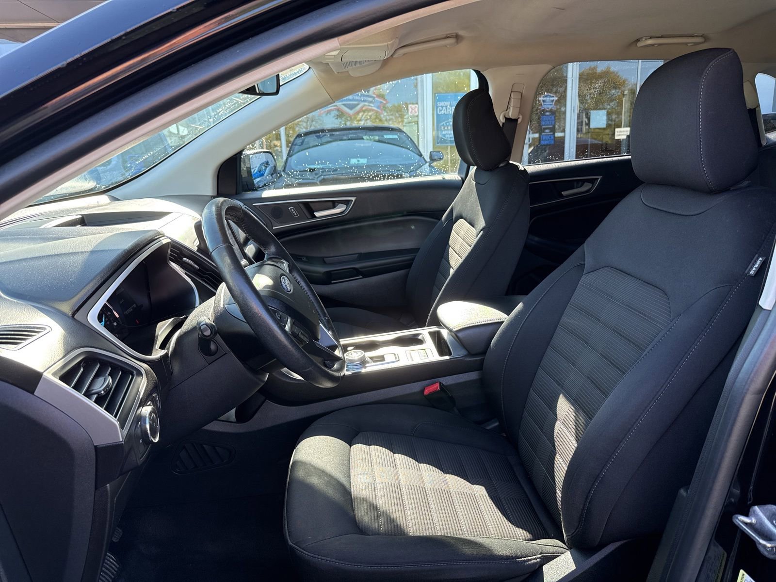 Used 2021 Ford Edge SEL w/ Convenience Package AWD/4WD image 4