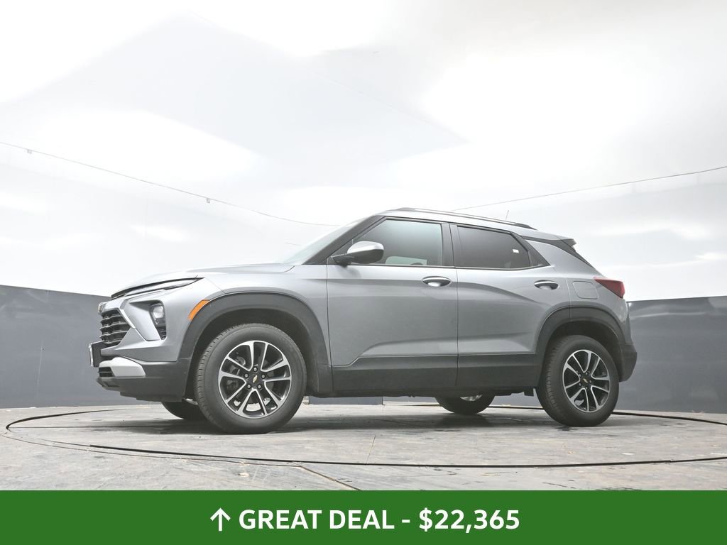 Used 2025 Chevrolet TrailBlazer LT w/ Driver Confidence Package image 30